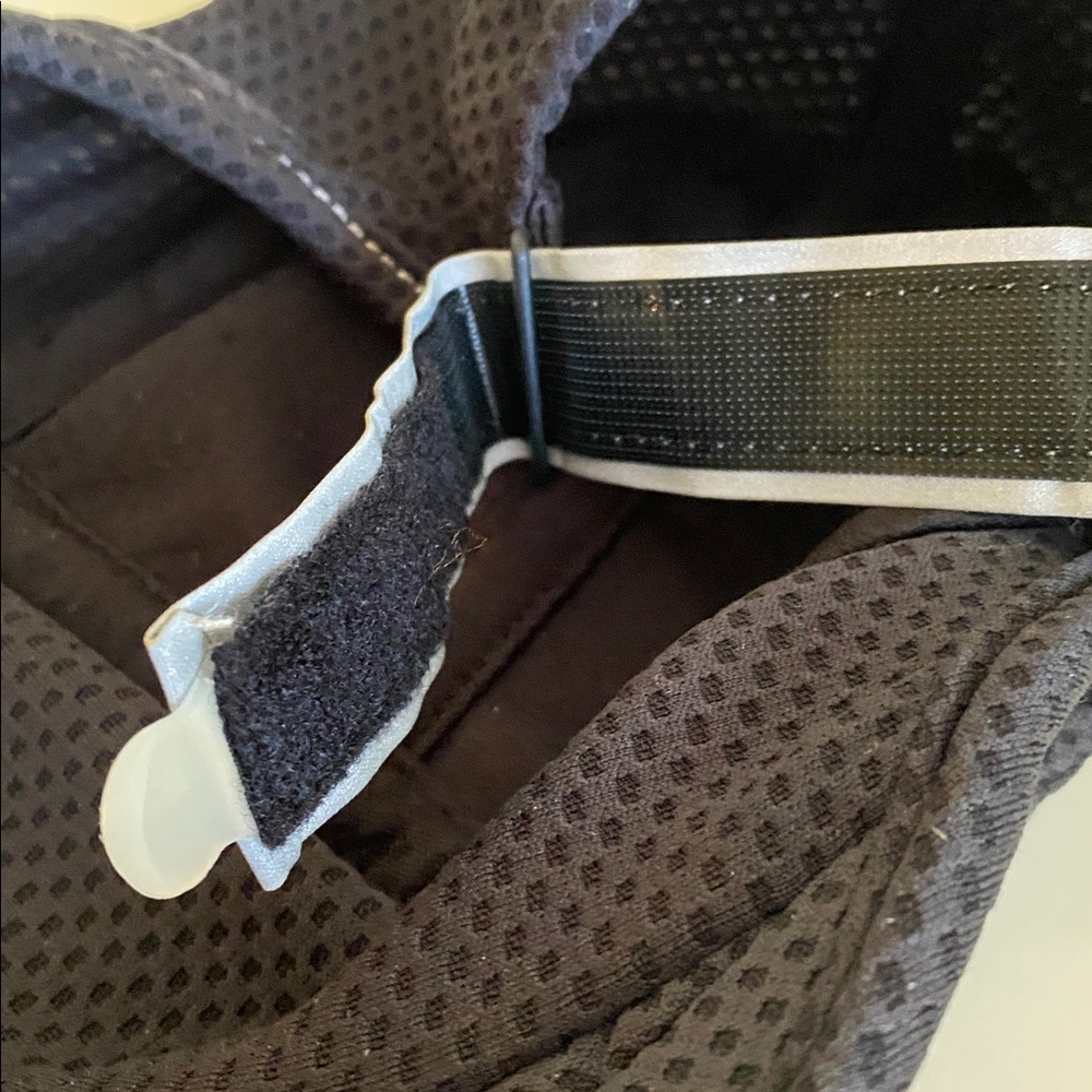 Nike Daybreak Dri-Fit Mesh Black Hat, 7 panel - Picture 5 of 5